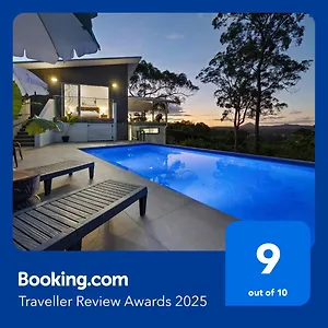  Holiday home Hinterland Dreamers Poolside Retreat